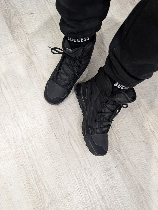 Жіночі чоботи Adidas, трекінгові взуття Quechua