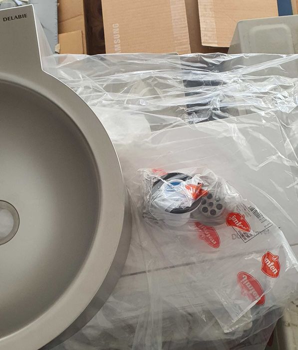 Lavatório redondo em inox com furo ladrão