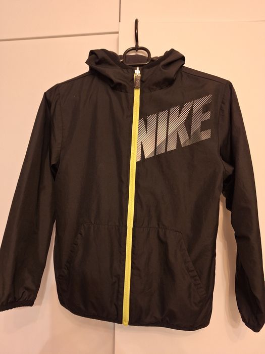 Kurtka chłopięca Nike, dwustronna 8-9 lat.