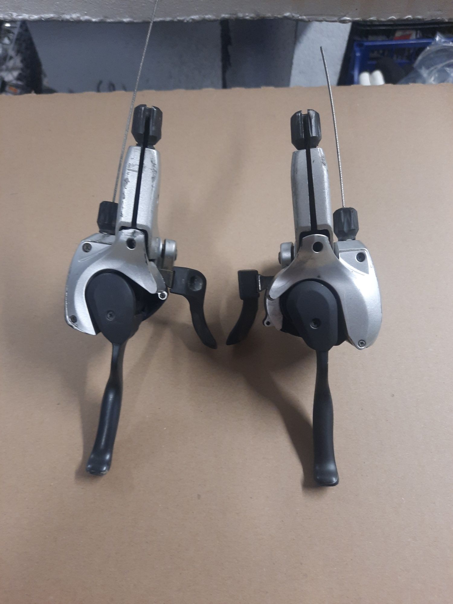 klamkomanetki shimano deore XT st-m760 dual control 3x9s 0425