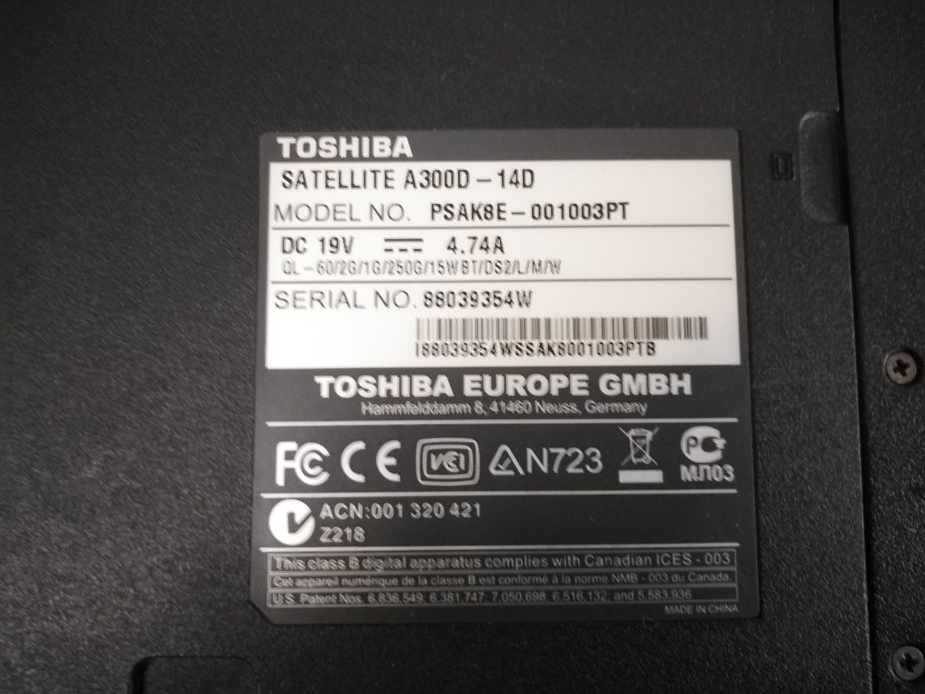 Toshiba A300D-140, peças!