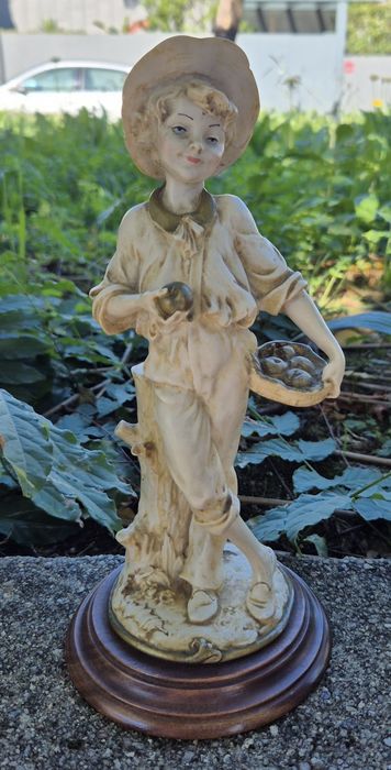 Estatueta Marfinite