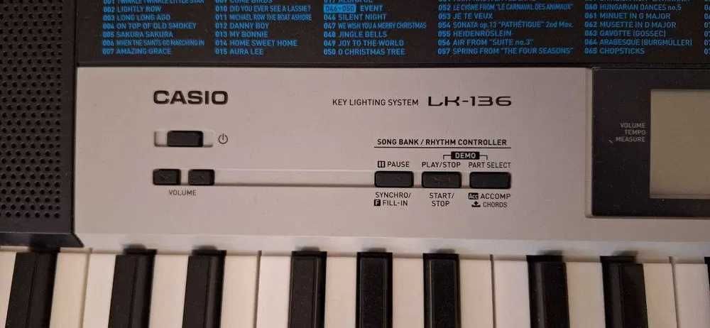 Синтезатор Casio LK-136