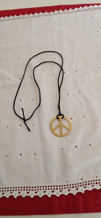 Colar símbolo da Paz