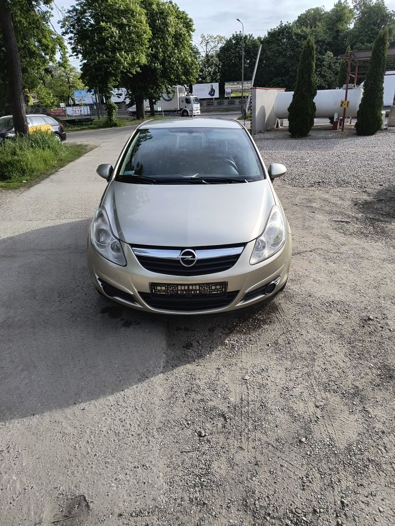 Opel corsa d 1.2 lpg