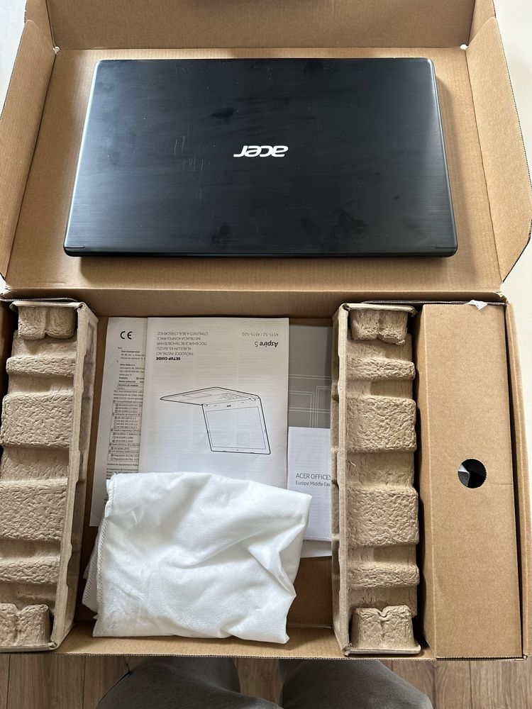 Sprzedam Laptop Acer Aspire A515-52G