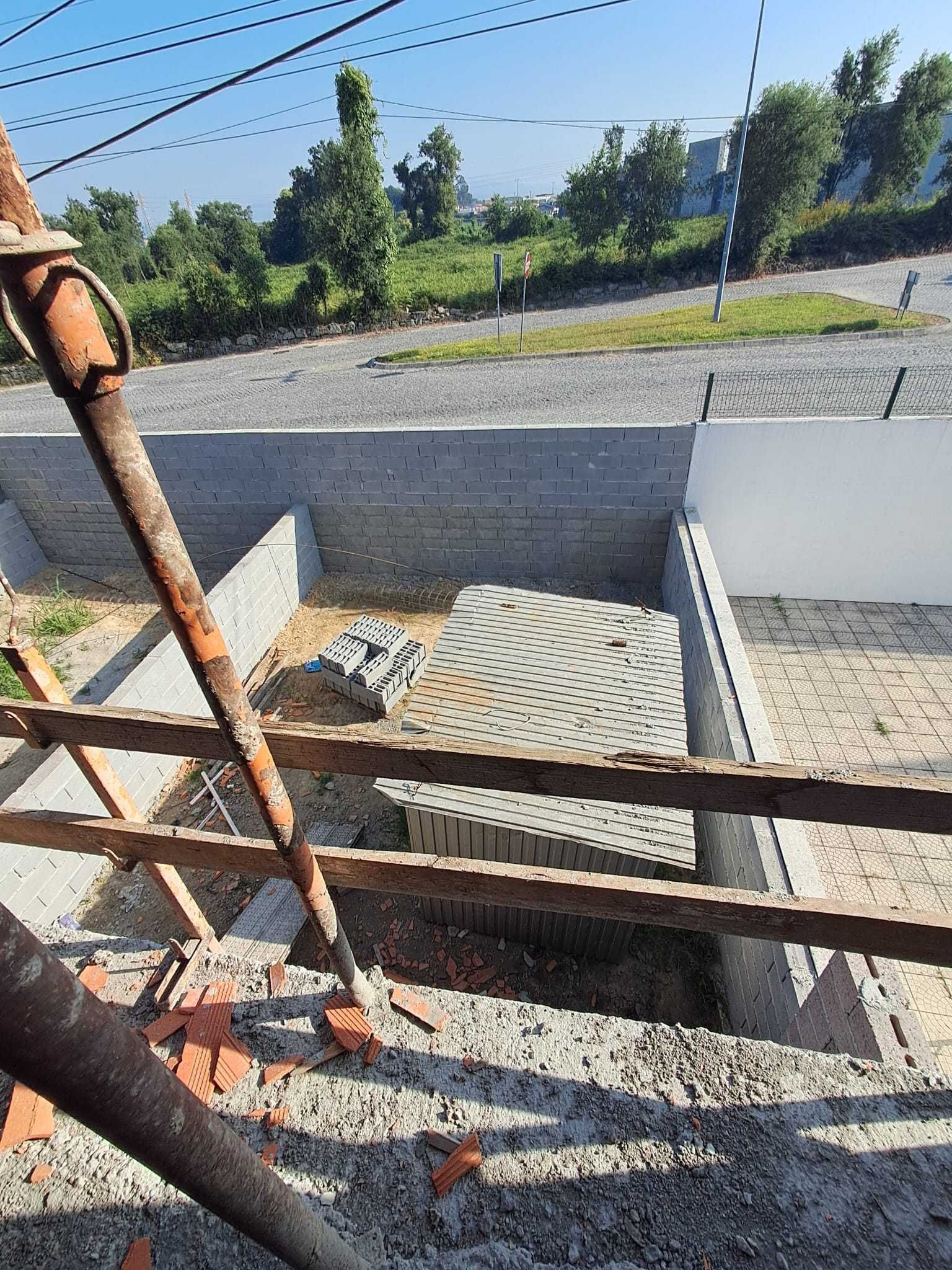 Moradia em banda T3  em Frossos (Quinta do Ribeiro) Braga!