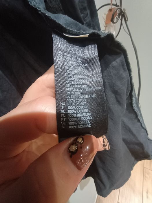 Czarna bluzka bawełniana