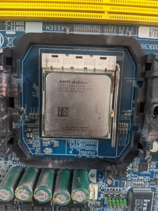 Продам материнка gigabyte ga-ma69vm-s2