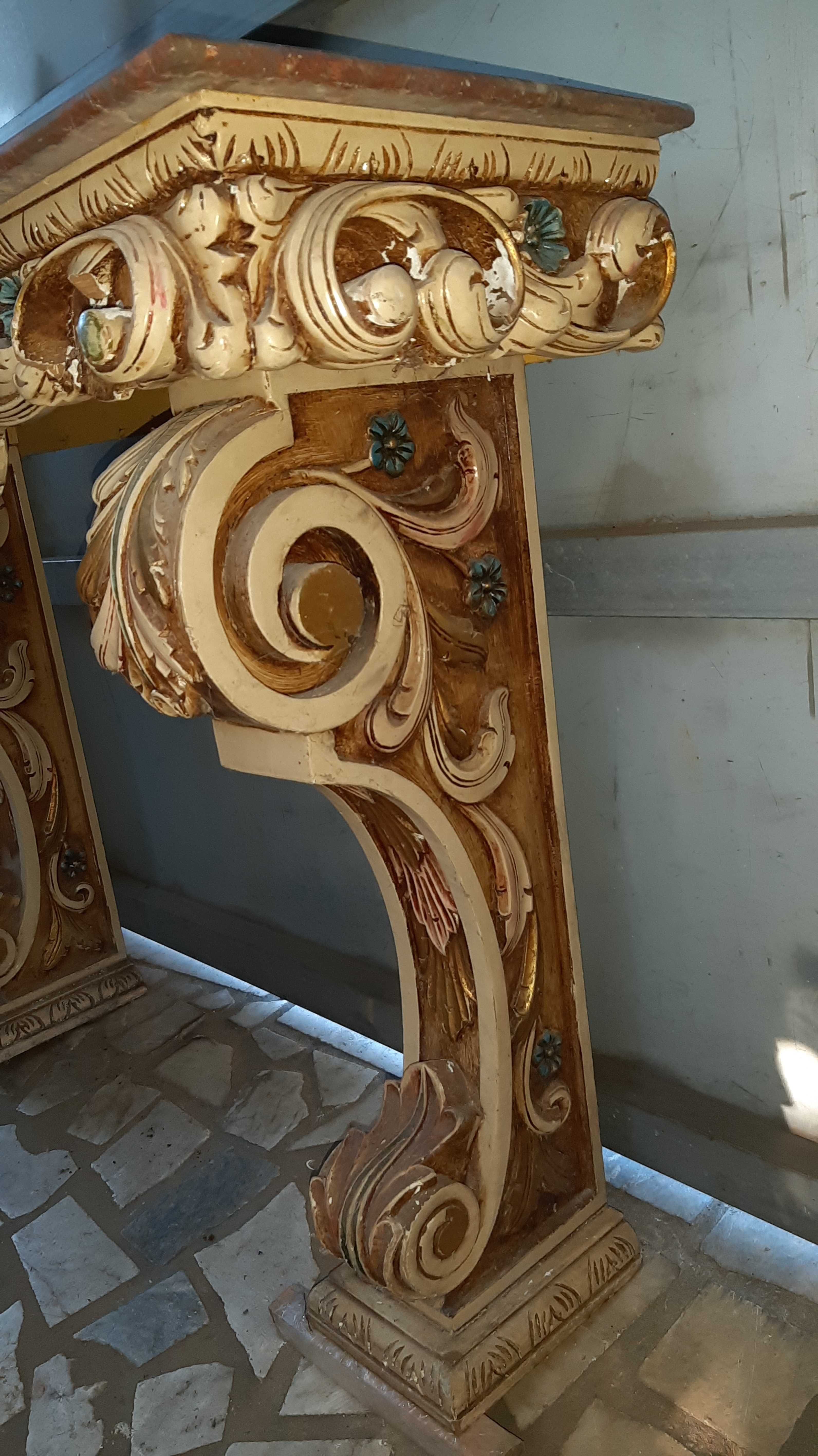 Consola de entrada antiga