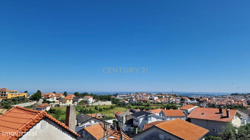 Moradia com terraço e terreno  em São Romão, Seia, no coração da Serra