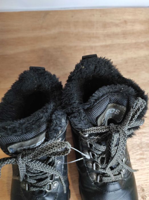213.38. Buty stajenne Steeds rozmiar 38