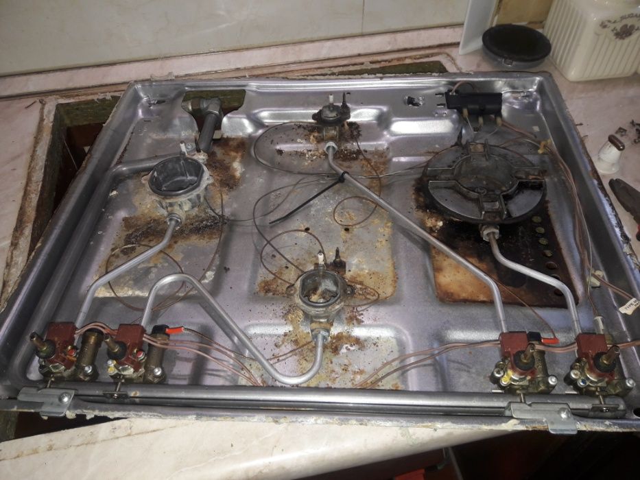 Ремонт духовых шкафов. Ремонт духовок. Ремонт газовых плит.