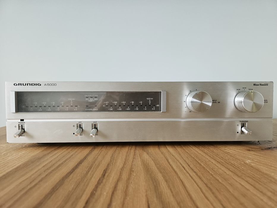 Grundig A5000 - końcówka mocy, działa tylko jedna strona.