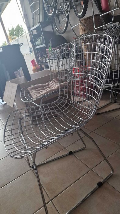 Vendo conjunto de 6 cadeiras de metal