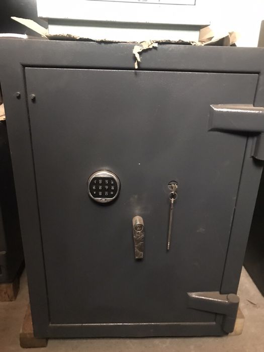 Сейф Паритет 5 класс огневзломостойкий Кодовый