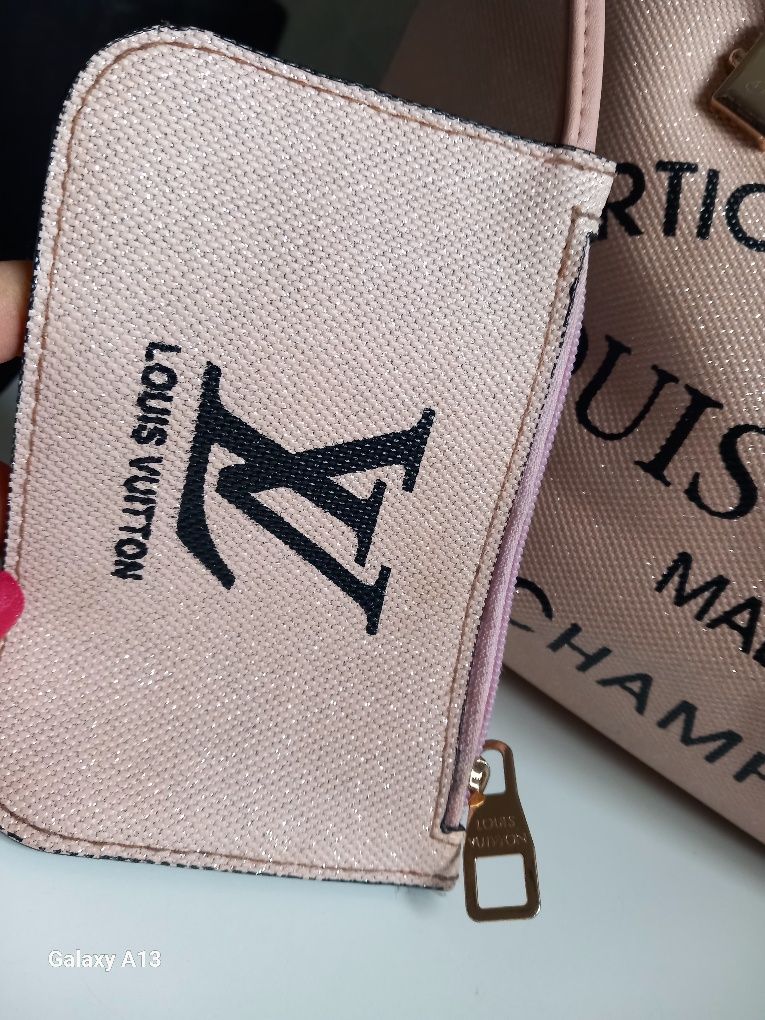 Louis vuitton malletier 101  champs elysees