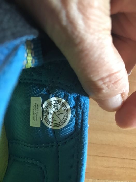 Sandały chłopięce czarne keen r 32/33 gratis druga para