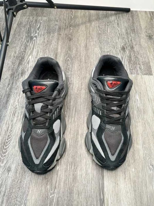 Buty Trampk New Balance 9060 Black Castlerock Grey R.37