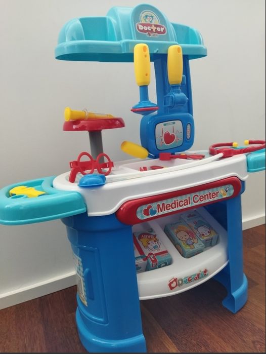 Mesa de médico infantil