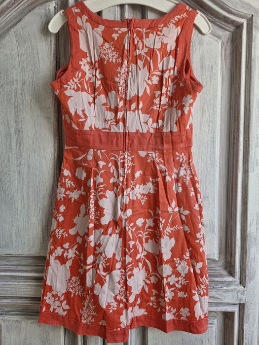 Sukienka lososiowa w kwiaty Orsay