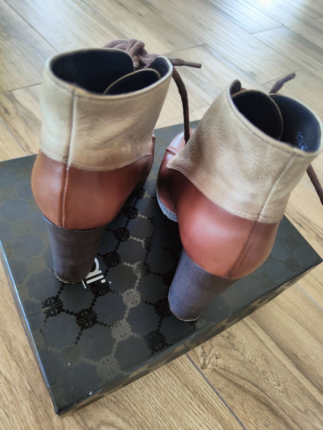 Piękne Damskie Skórzane Buty - Kazar 37 _ Limited Edition & Kazar !