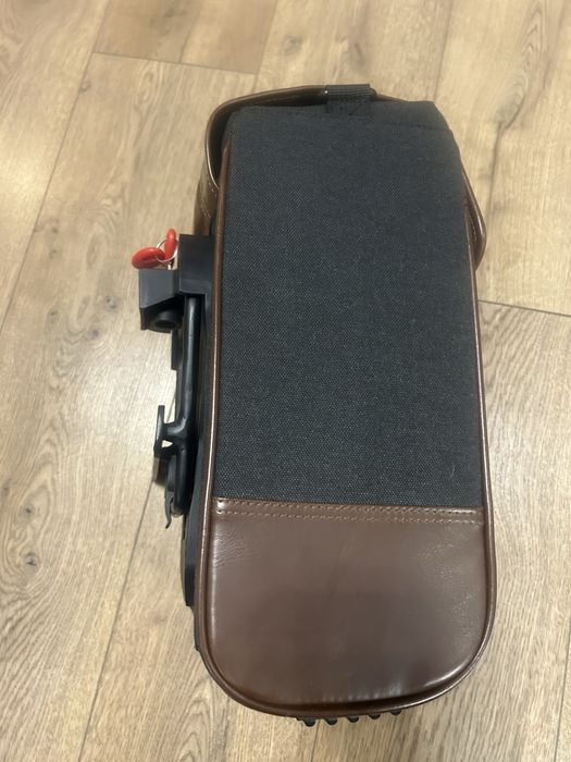 Бічна сумка-коф  SHAD CAFE RACER SR38, з кріпленням на хонда шадов 750