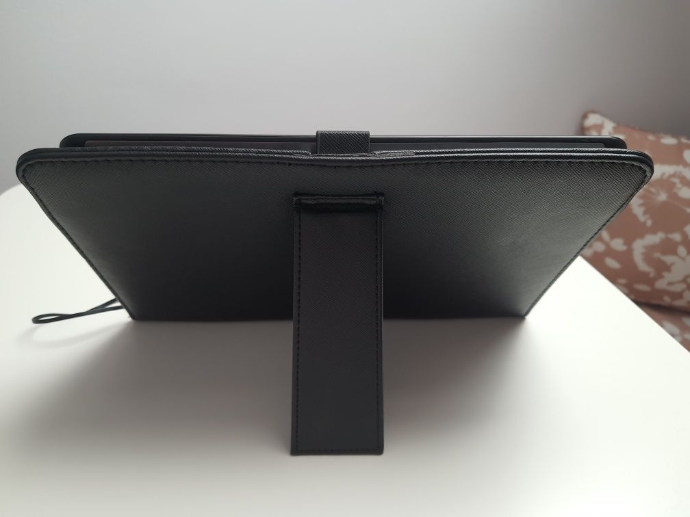 Tablet Overmax Solution 10 z klawiaturą