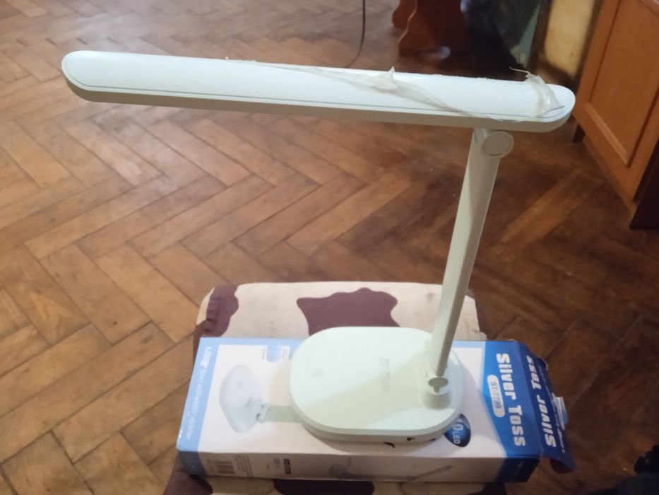 Лампа настольная лед