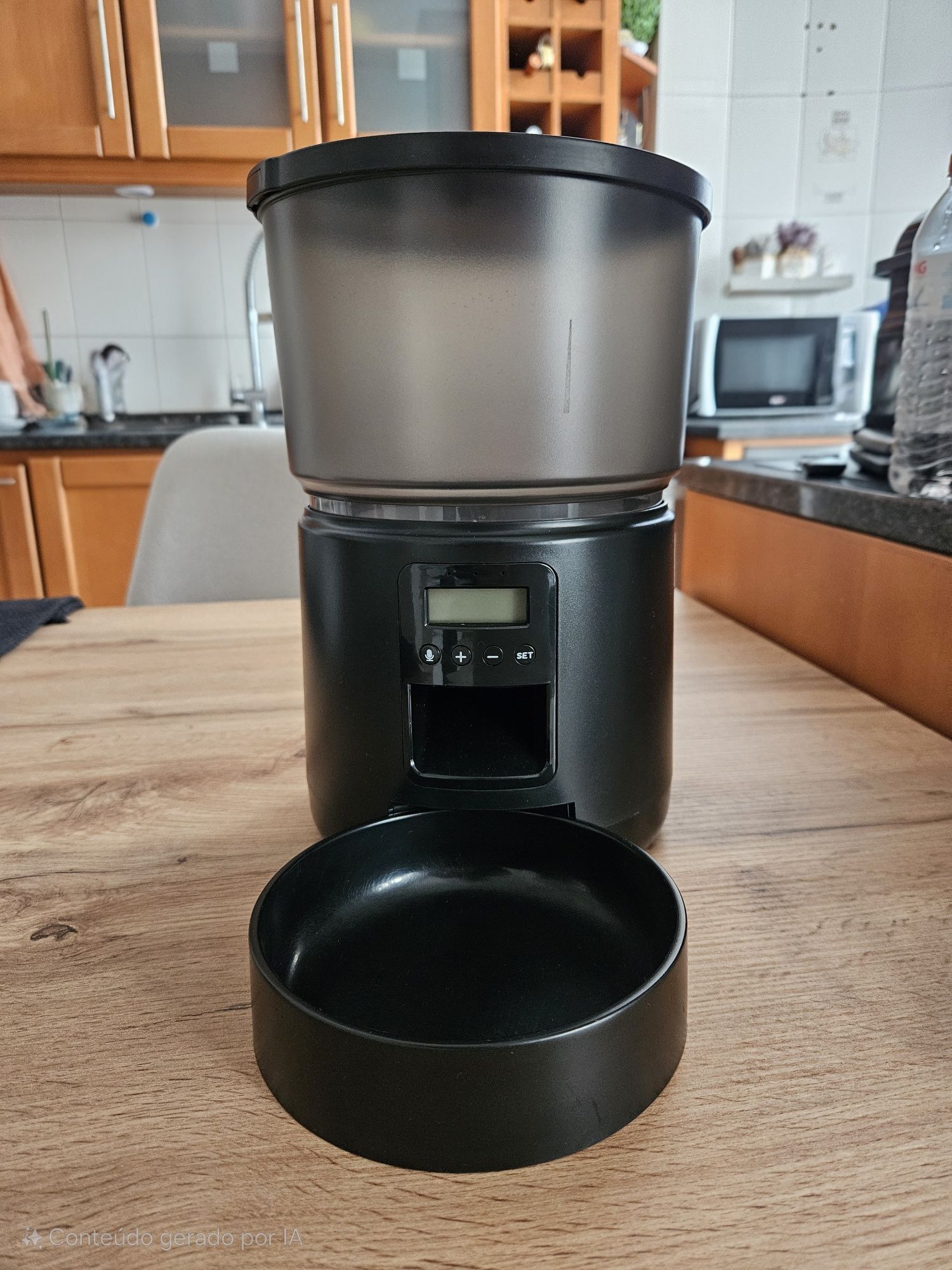 Alimentador / comedouro / dispensador automático para Gatos ou Cachorr