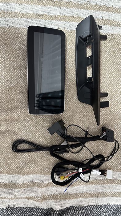 Radio Mercedes w 212  8/64 gb