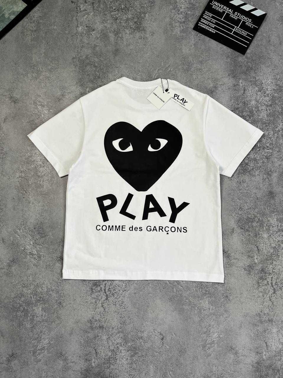 Белая Футболка PLAY Comme des garcons(Hearts) с бирками