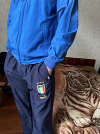 Спортивний костюм збірної Італіі.