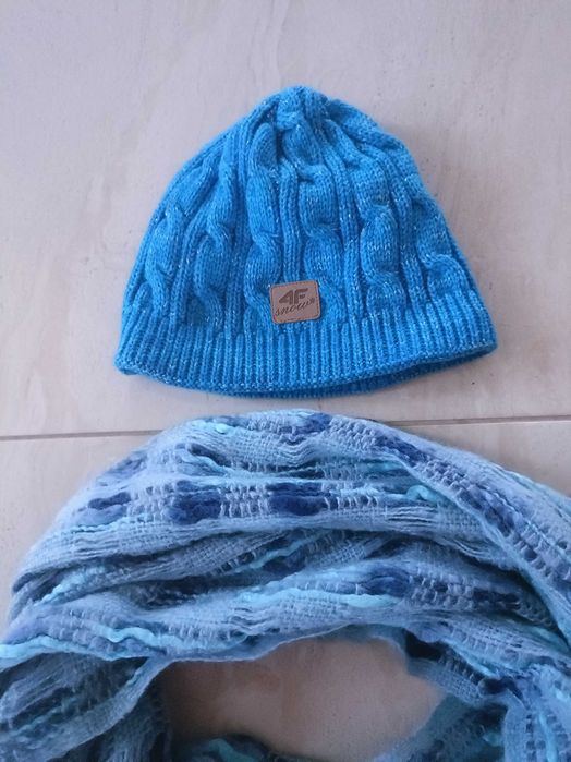 Zestaw jesienno zimowy - czapka 4f + szalik