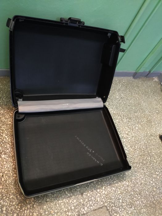 Duża Walizka podróżna turystycznyczna pancerna  Samsonite na 2 kółkach