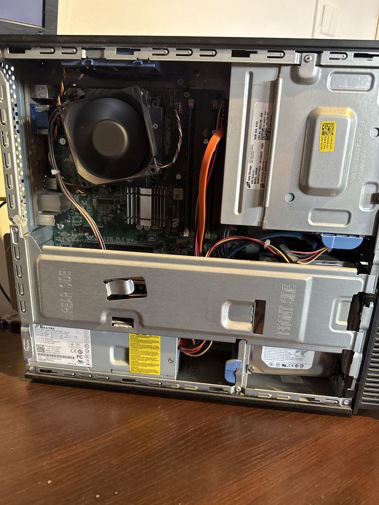 Komputer Dell Vostro 220, Windows 10, Core2Duo, 2GB, 120GB HDD