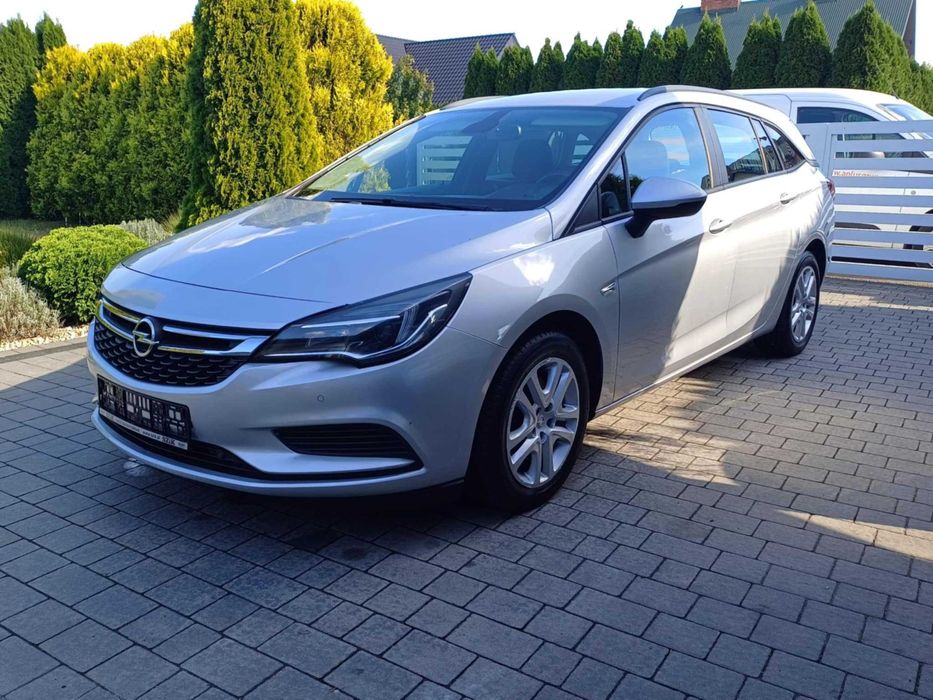 Opel Astra 1.6 diesel 110KM, rok produkcji 2016