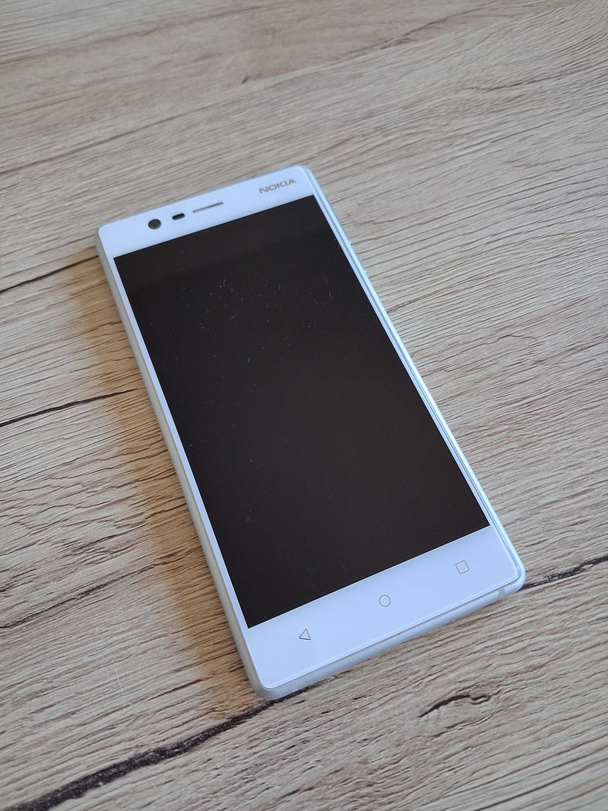 Smartfon Nokia 3 TA-1020 SS LTE (Srebrno-biały)