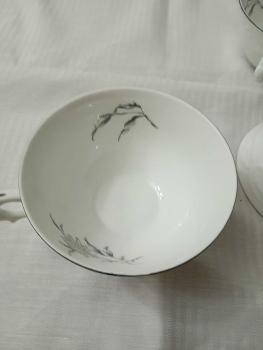 Várias peças antigas lindíssimas