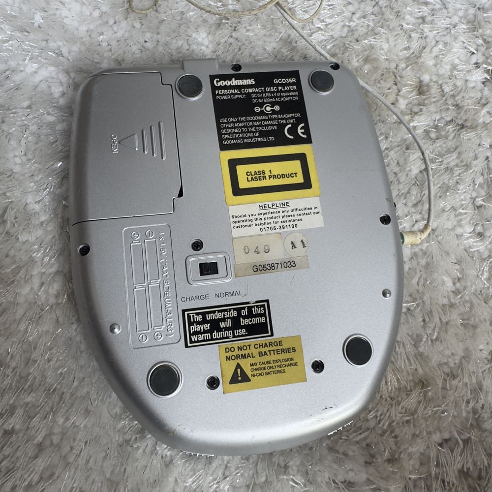 Odtwarzacz płyt CD model Goodmans GCD 35R