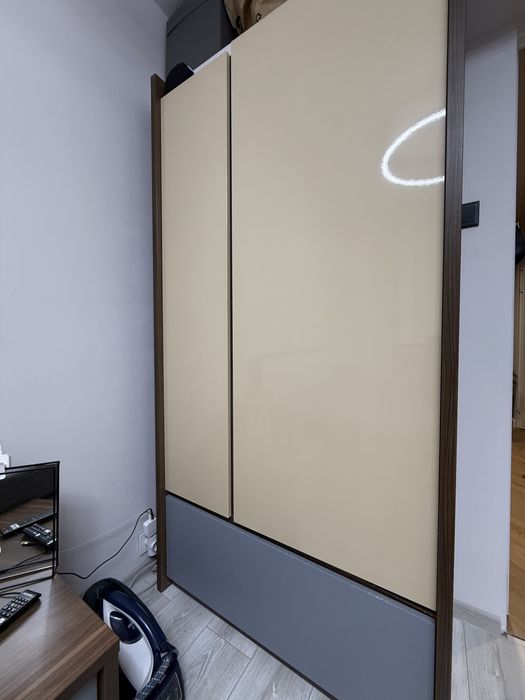 Sypialnia/ łóżko / stelaż pod materac / szafka nocna x2 / szafa Beż