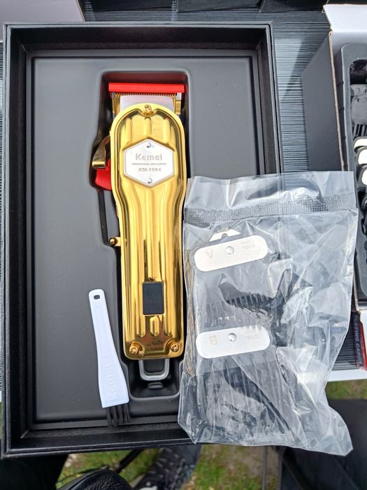 Zestaw maszynka i trymer firmy Kemei