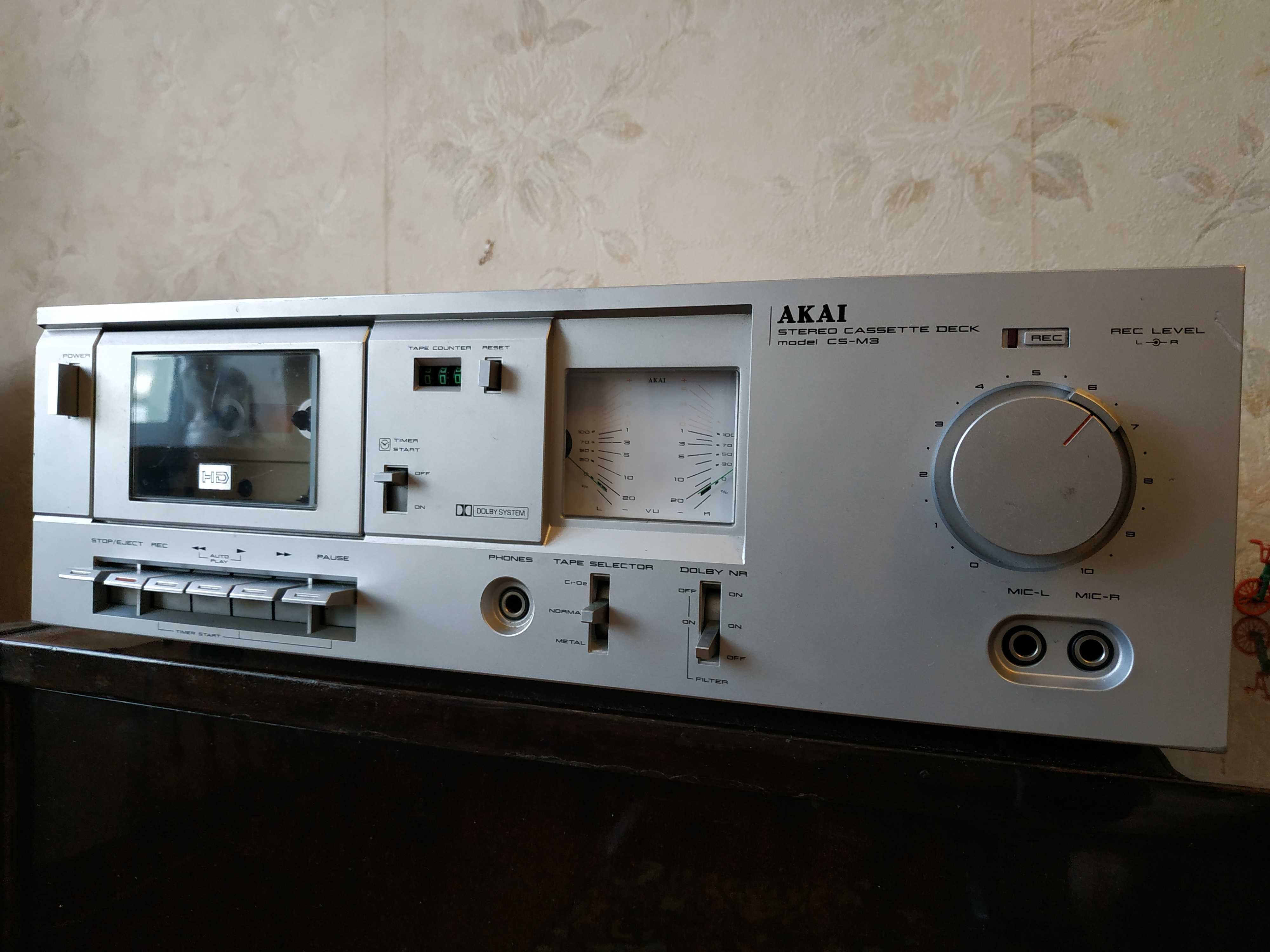 Кассетная дека AKAI CS-M3