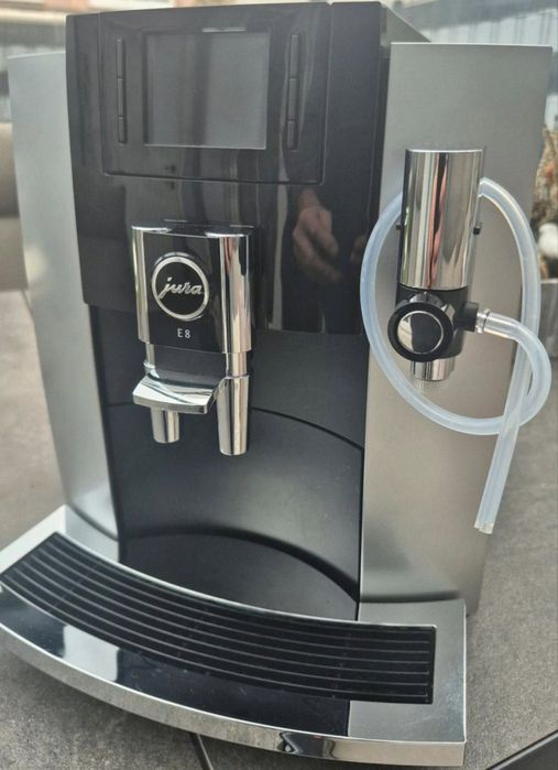 Кавоварка Jura E8 (6000 порцій)