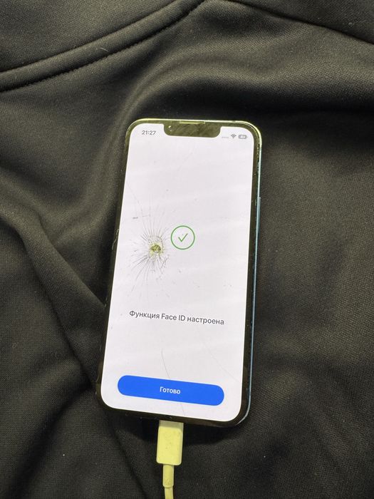 Продам iphone 13 mini 128Gb синій скол і пятно на екрані neverlock