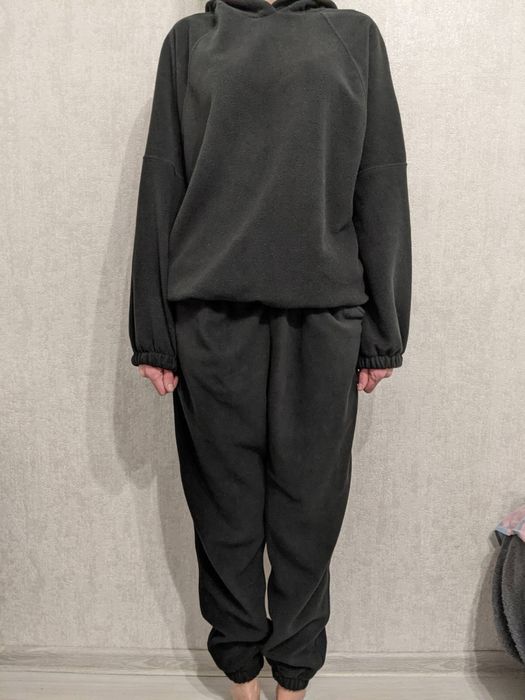 Костюм жіночий на флісі, новий. Вага до 60 кг.