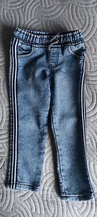 Spodnie jeans dla chłopca rozmiar 110