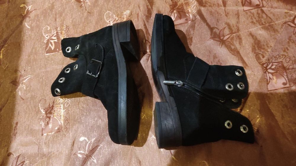 Ботинки 37размер