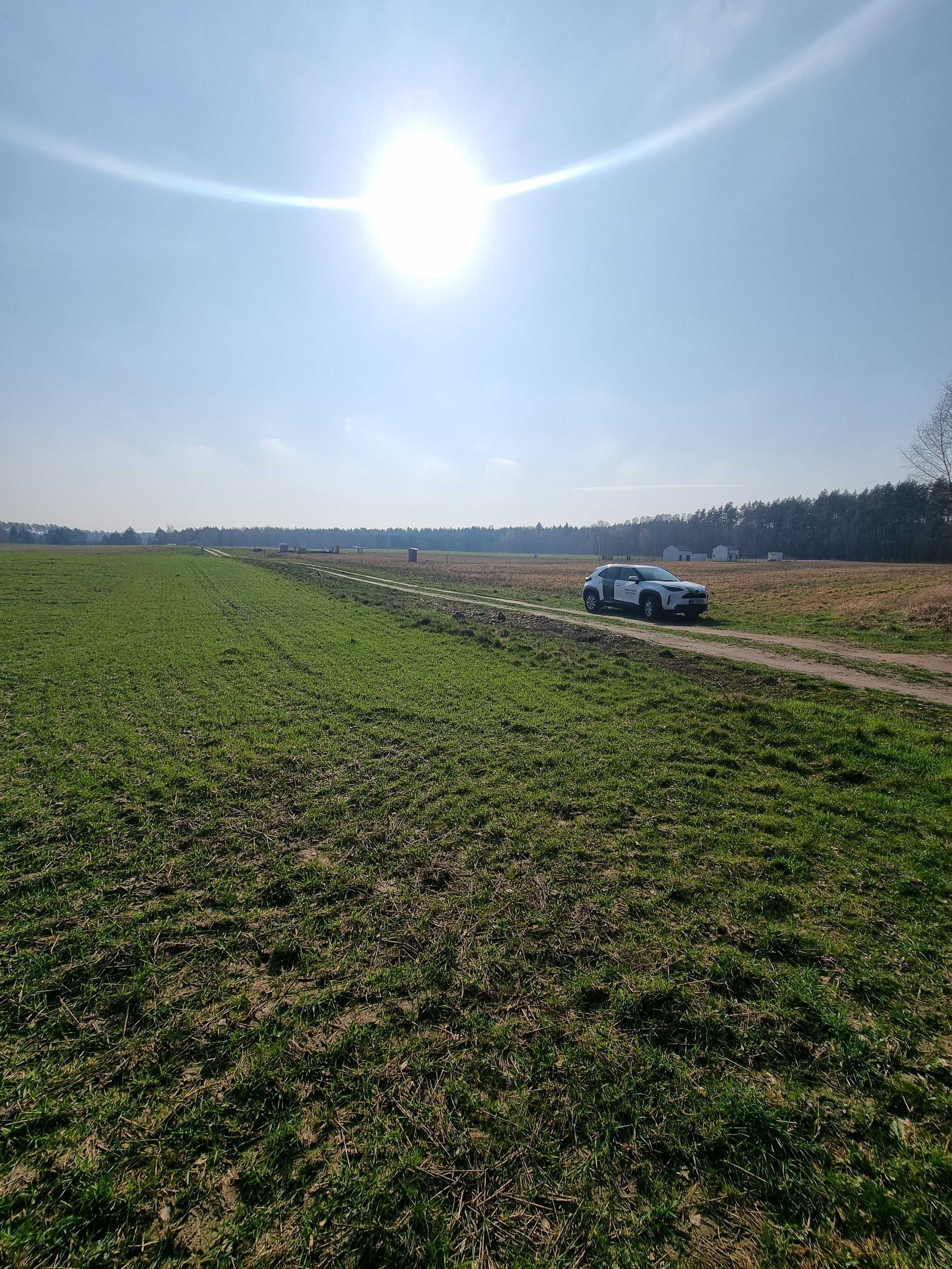 199.000 za 12000 m2 działki uzbrojone, las, jezioro, spokój i cisza.