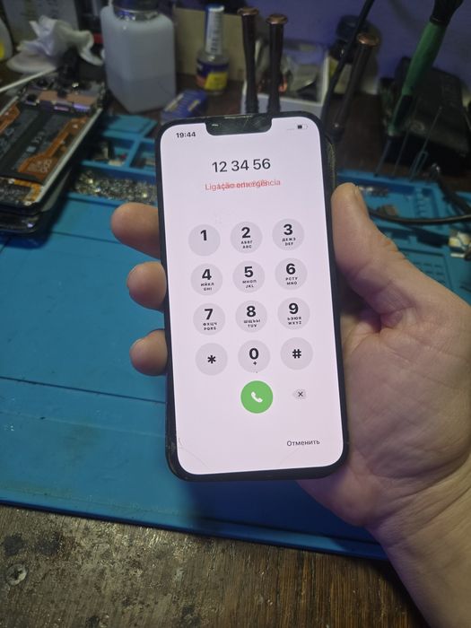 Дисплей  IPhone 13